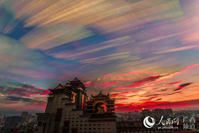 Amazing smeared sky photos reveal the beauty of Yulin