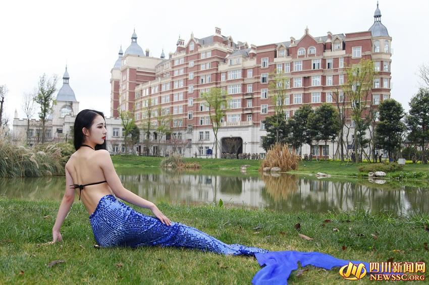 College girl dresses as mermaid to mark World Water Day