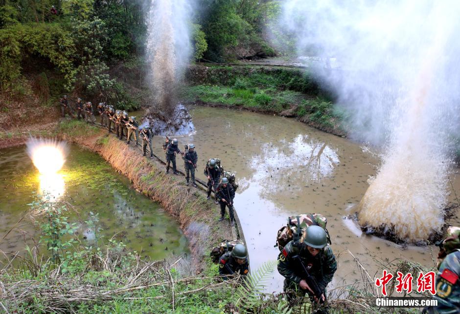 SWAT team conducts training in Sichuan