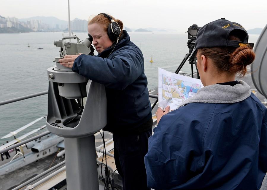 USS Boxer amphibious assault ship visits Hong Kong 