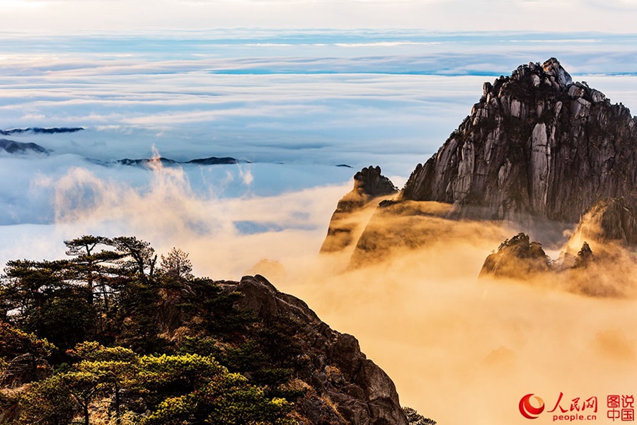 Sea of clouds in Huangshan