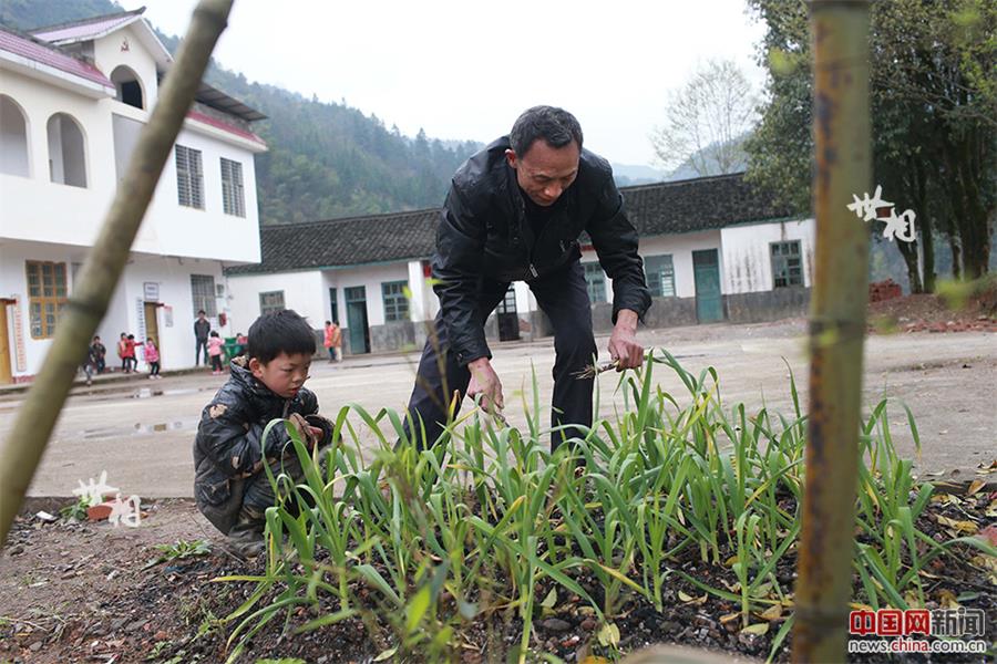 Disabled teacher works in remote village for 30 years