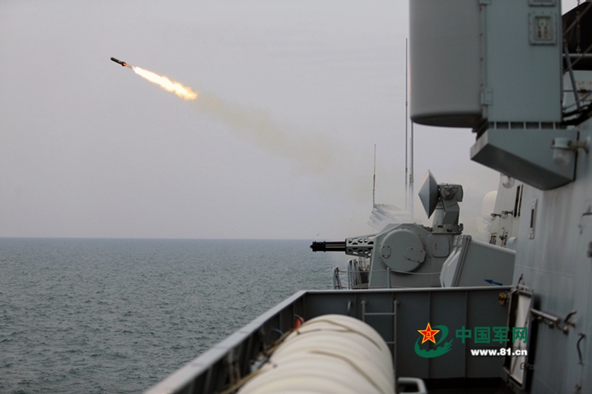 Destroyer flotilla conducts live-fire training