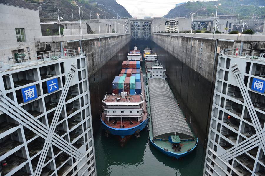 Three Gorges navigation lock handles record high freight in first quarter