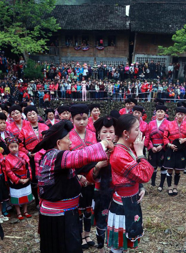 Yao Women celebrate Long Hair Festival