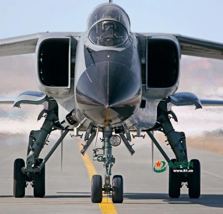 Stunning photos of China's fighter jets in drill