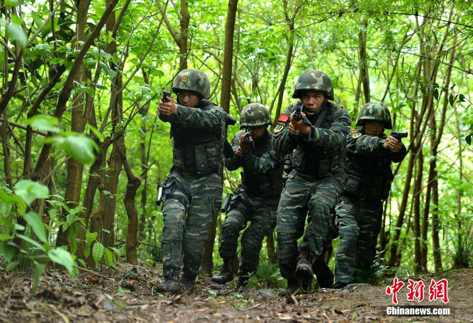 Chongqing armed police corps conducts field training