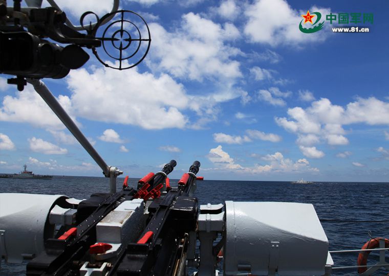 PLA Navy's South China Sea Fleet conduct realistic training