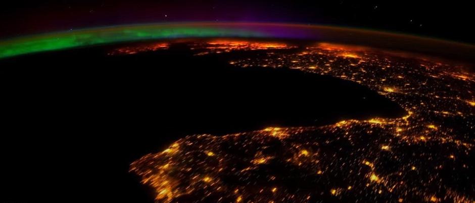 NASA captures incredible photos of aurora