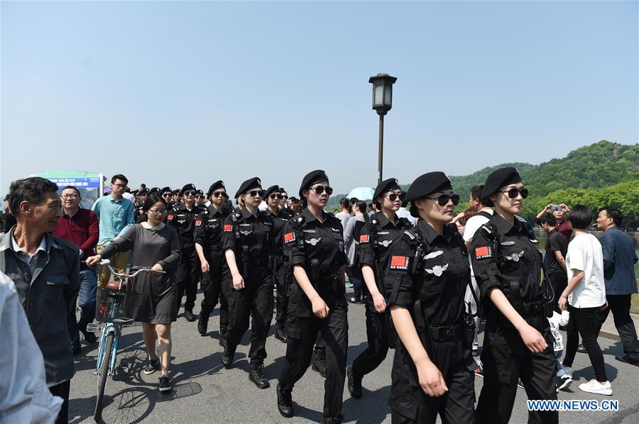 Female patrol team seen at West Lake, E China