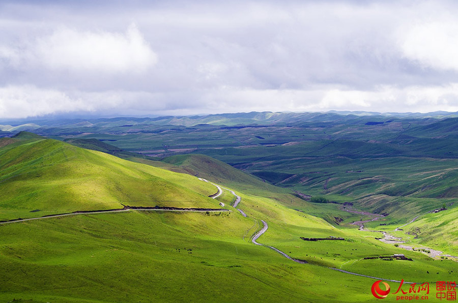 The breathtaking Aketasi grassland in NW ‎China‬'s Xinjiang