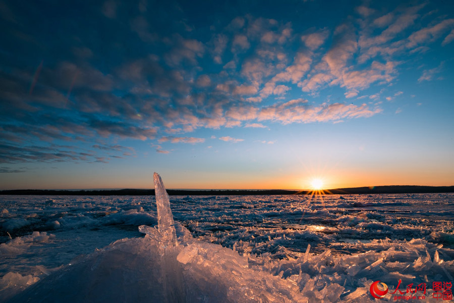 Ice thaws in Heilongjiang River