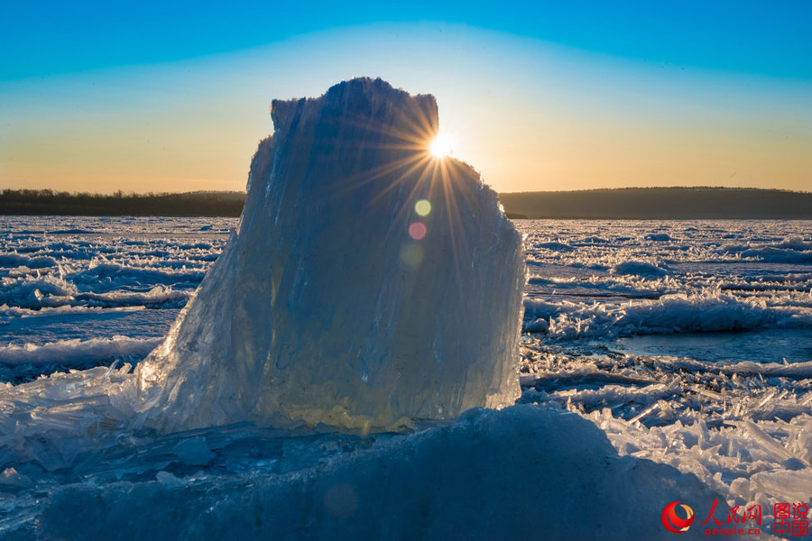 Ice thaws in Heilongjiang River