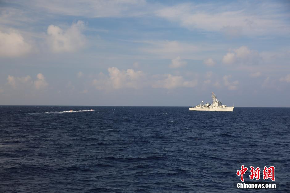 South China Sea Fleet conducts response training for special situation 