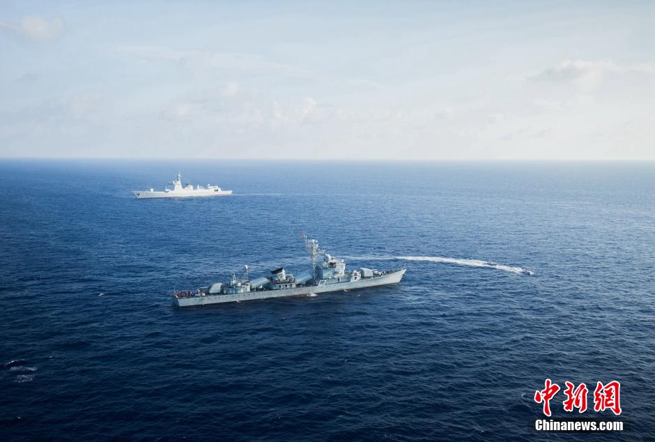 South China Sea Fleet conducts response training for special situation 