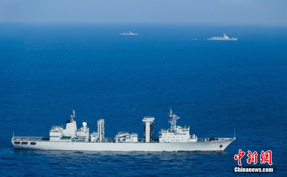 South China Sea Fleet conducts response training for special situation 