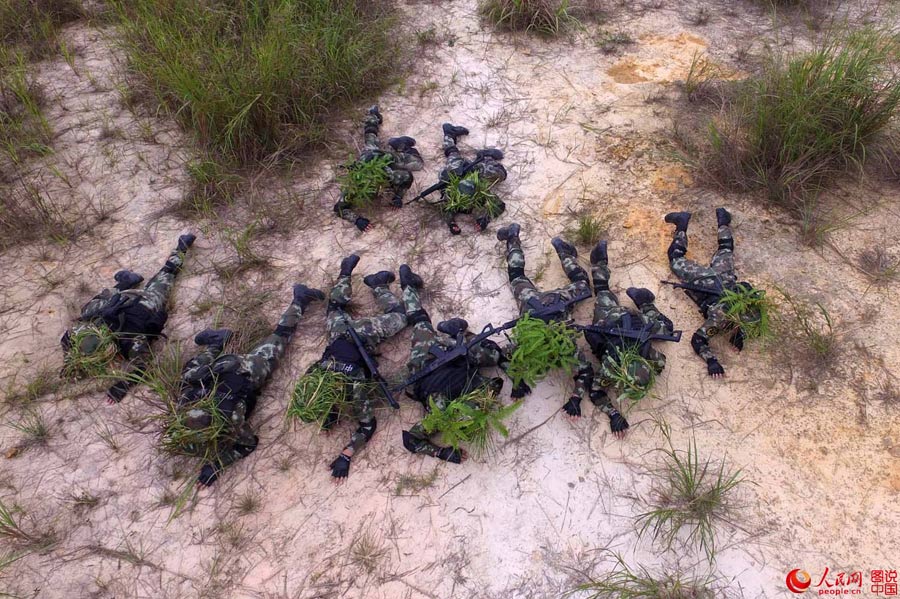 Guangxi armed police corps conduct field training