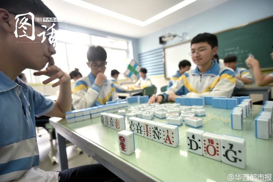 Middle school principal invents 'English mahjong' to help students learn the language