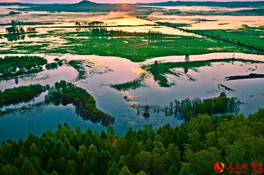 Intoxicating scenery of Nanwenghe Wetland