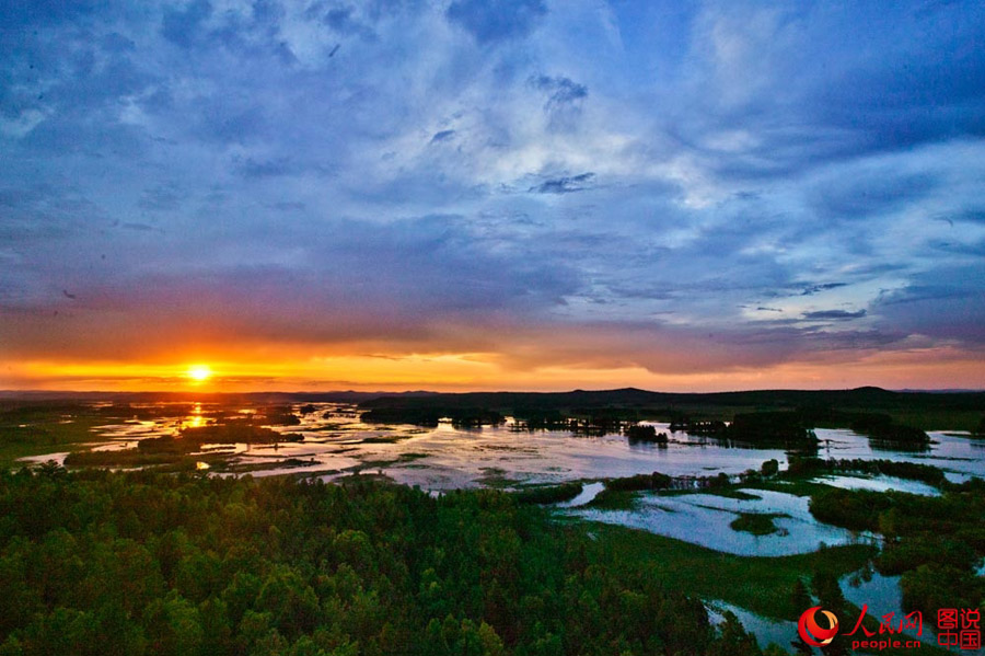 Intoxicating scenery of Nanwenghe Wetland