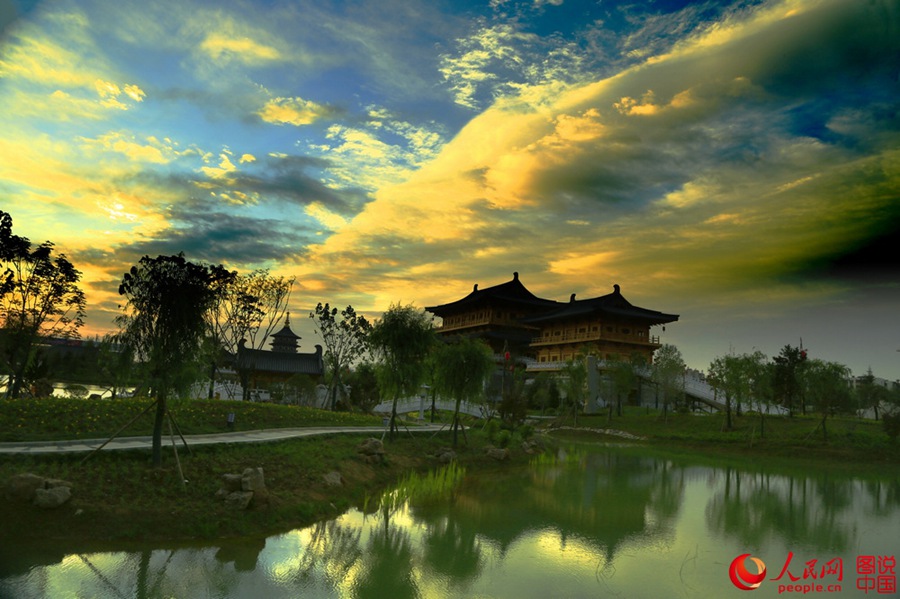 Serene scenery of Luoyang under sunset