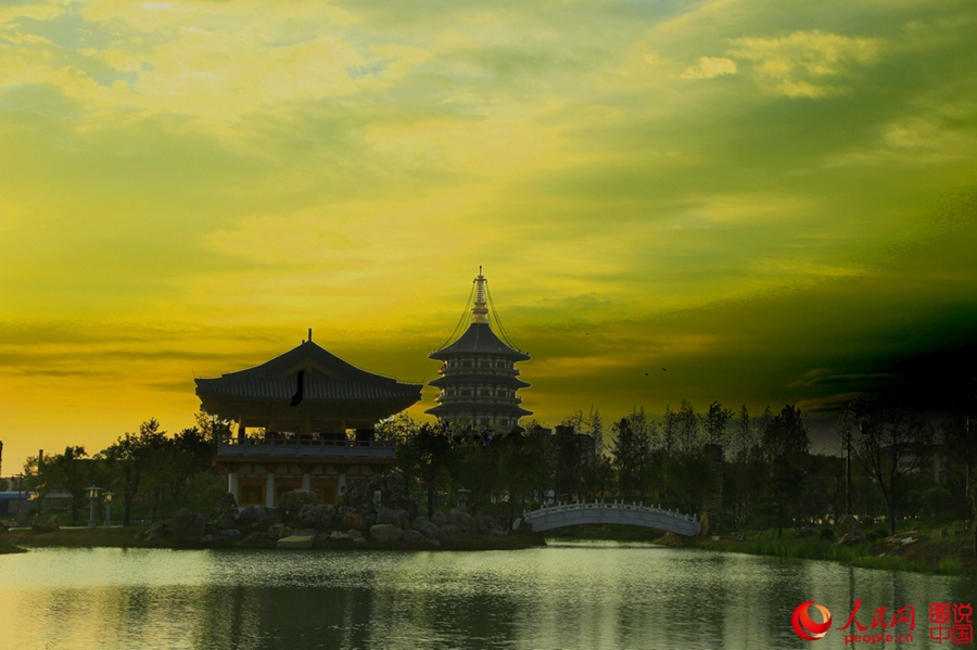 Serene scenery of Luoyang under sunset