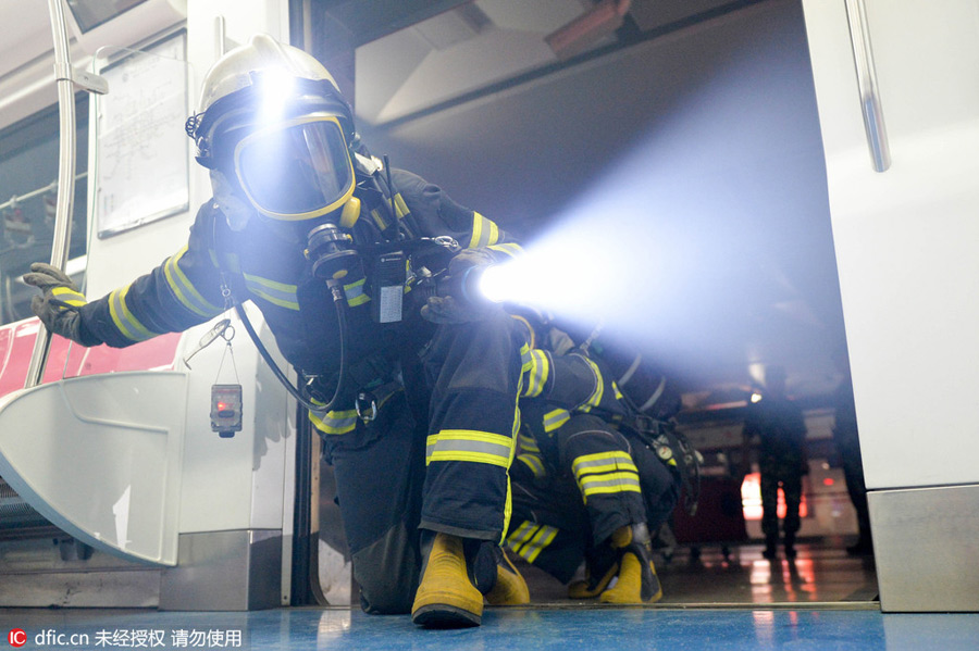 Large scale search and rescue drill held in Beijing’s subway station