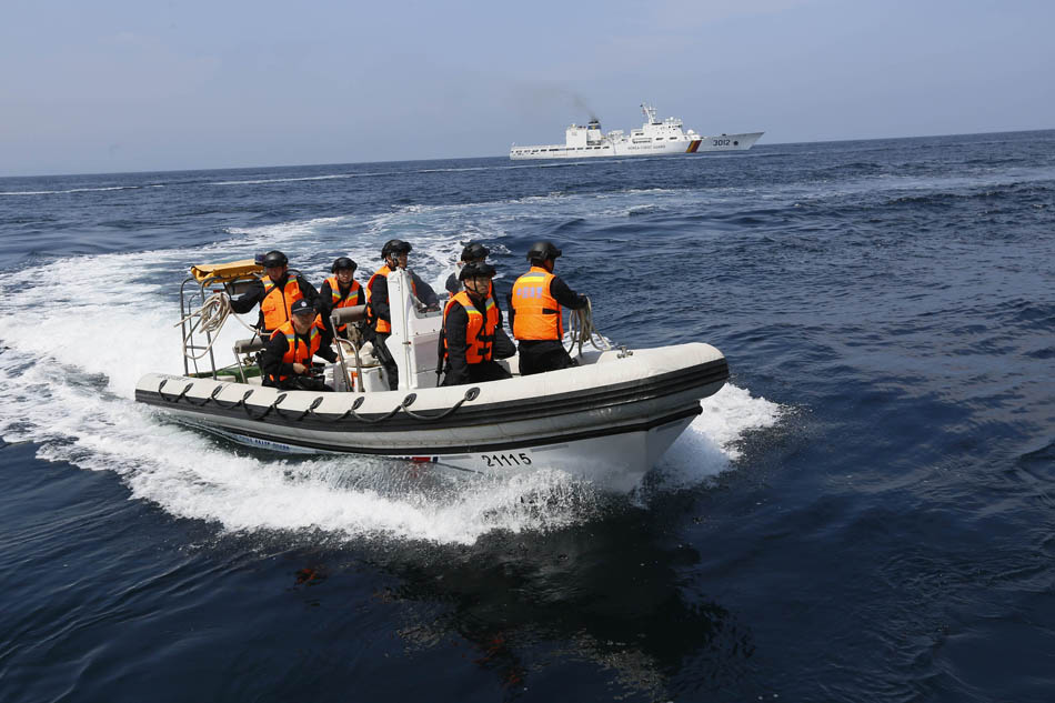 China Coast Guard ship visits South Korea 