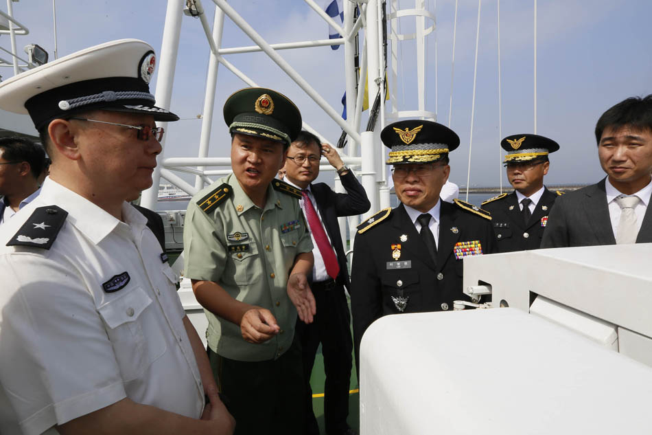 China Coast Guard ship visits South Korea 