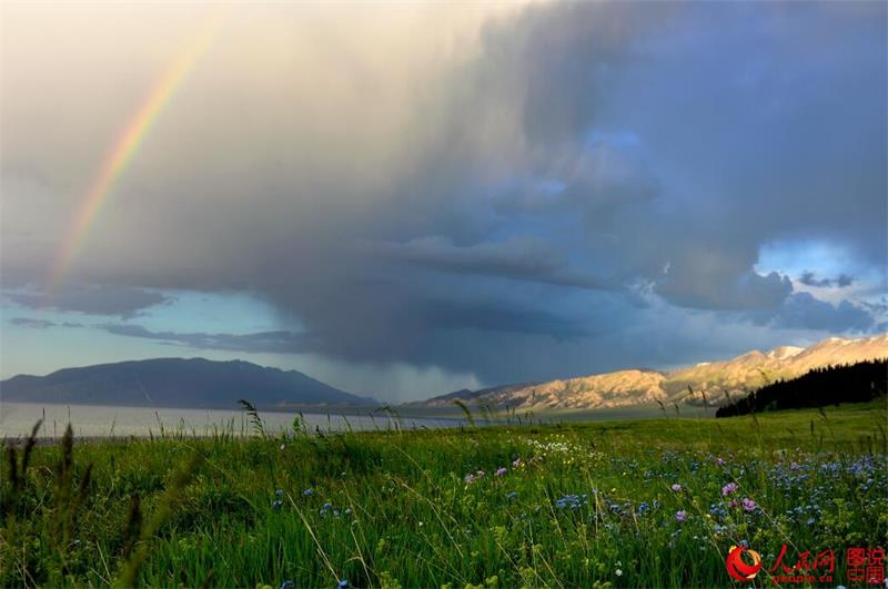 Beautiful scenery outside Jiayu Pass