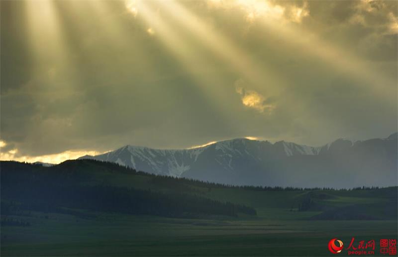 Beautiful scenery outside Jiayu Pass