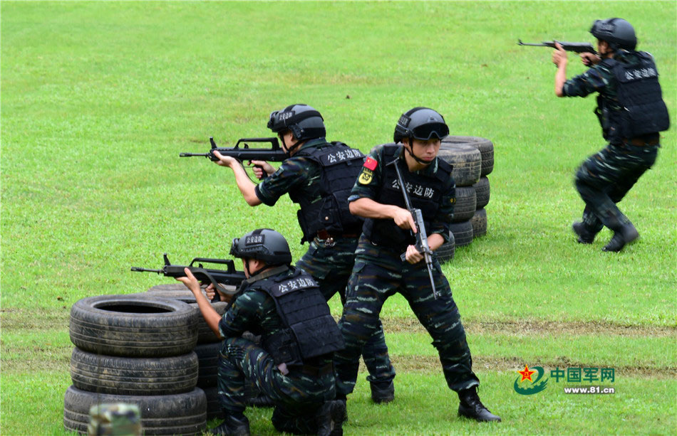 Guangdong border armed police force conducts actual combat contest