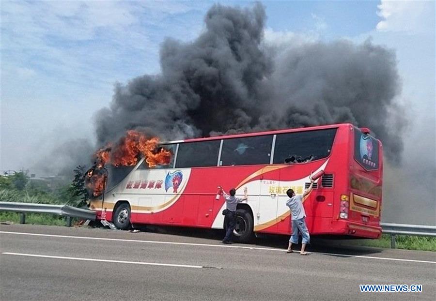 24 mainland tourists killed as coach catches fire in Taiwan