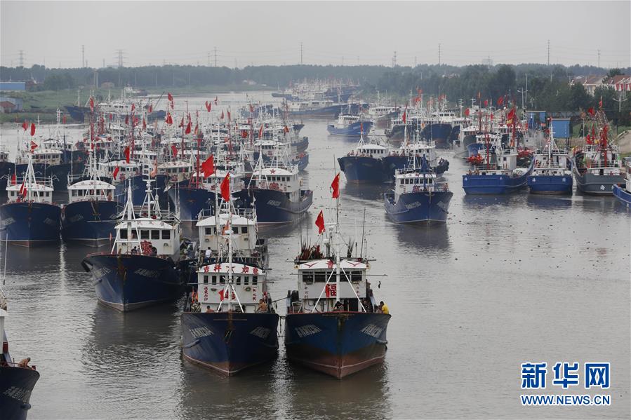 Fishing boats set sail on first day of new fishing season