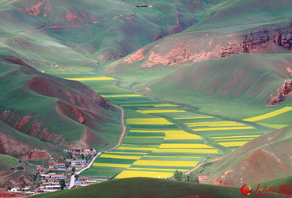Magnificent mountain views in northwest China