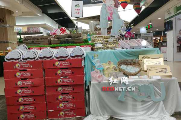 Chinese Valentine’s Day drives “romance economy”