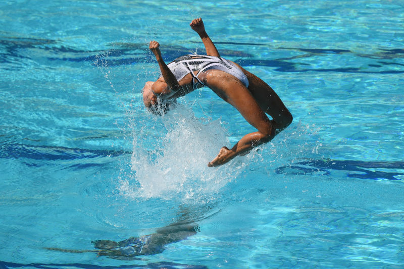 Chinese synchronized swimming duo advances into final