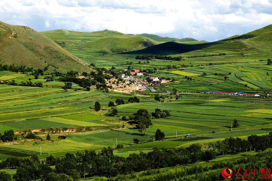 Intoxicating early autumn scenery in northern China