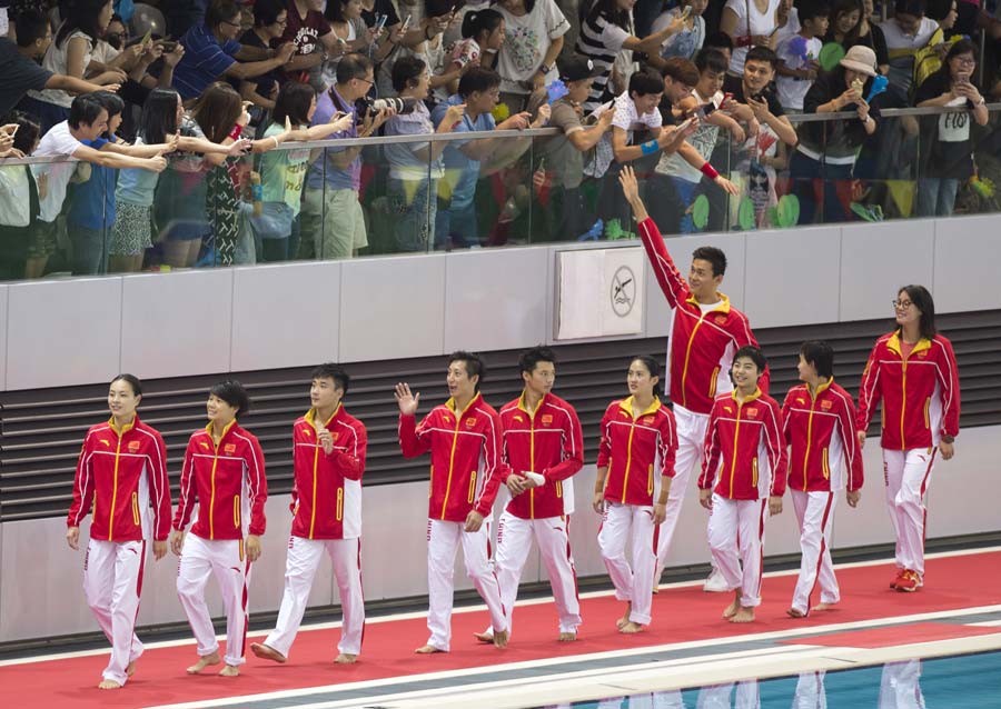 HK fans meet and greet mainland Olympians