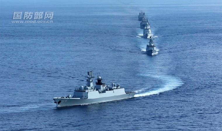 Missile destroyer Jingzhou attends combat training