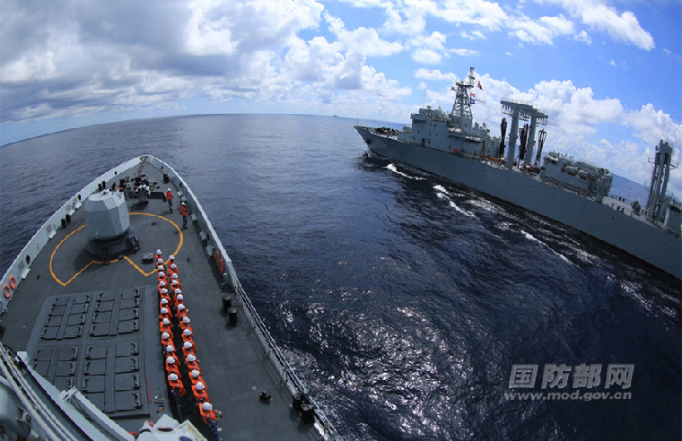 Missile destroyer Jingzhou attends combat training