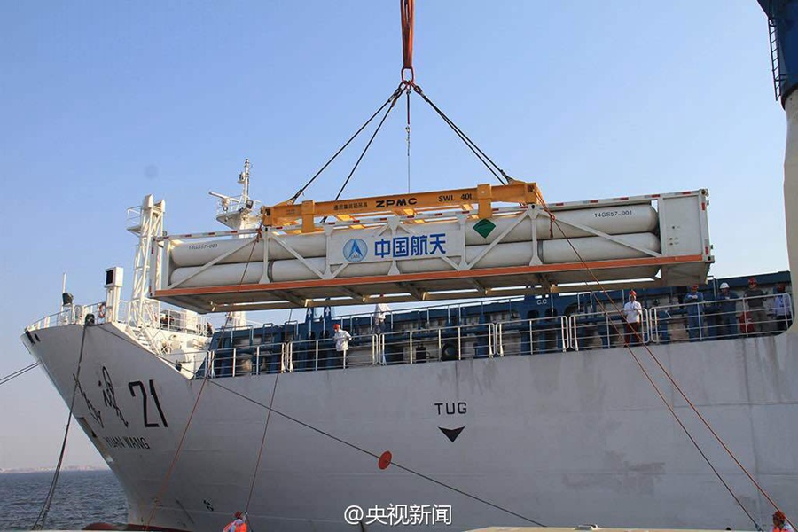 China's largest carrier rocket arrives at launch center