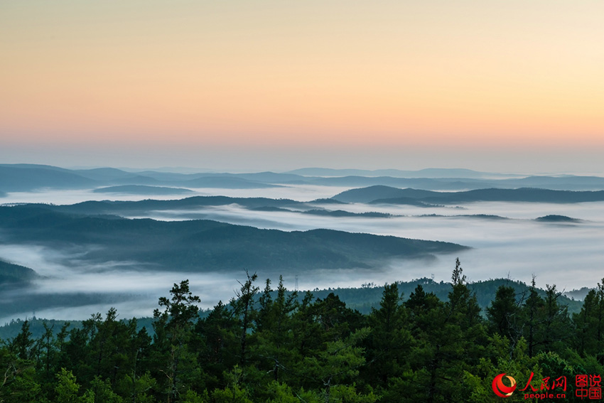 Foggy mists of Zhalinkuer Mountain