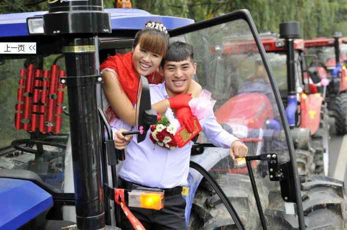 Special wedding features 10 tractors