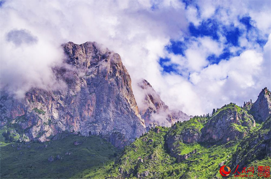 Intoxicating scenery of Zhagana Mountain