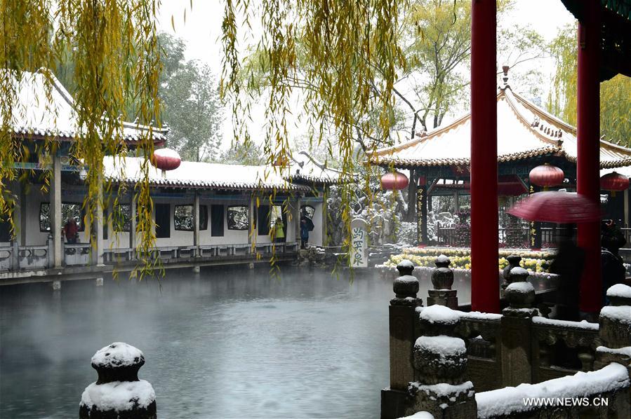  Since the reactivation of the Baotu Spring in 2003 after the font ran out of streams for 548 straight days, the spring has continuously gushed for 13 years.