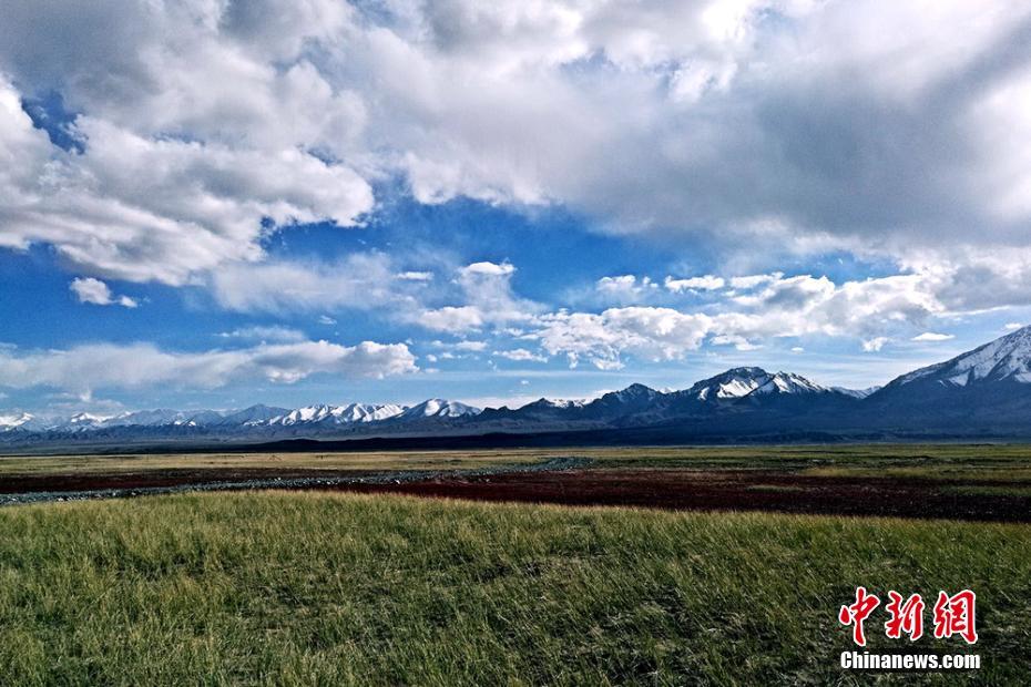 Picturesque autumn in Gansu's Subei grassland