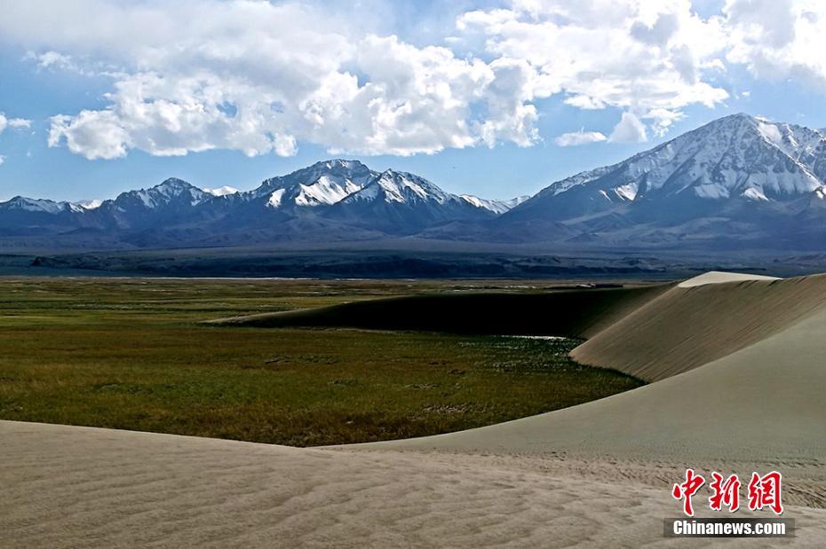 Picturesque autumn in Gansu's Subei grassland