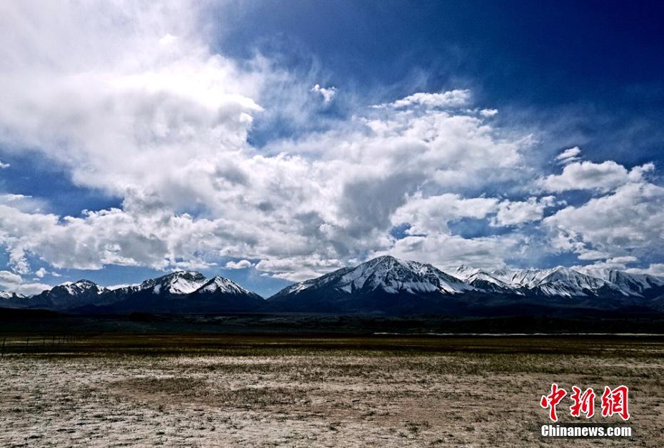 Picturesque autumn in Gansu's Subei grassland