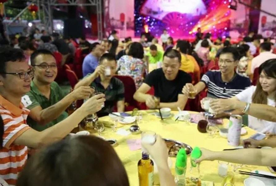 Grand banquet celebrates Double Ninth Festival in Guangdong